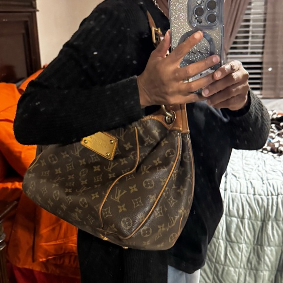 Louis Vuitton Galleria - Picture 9 of 9